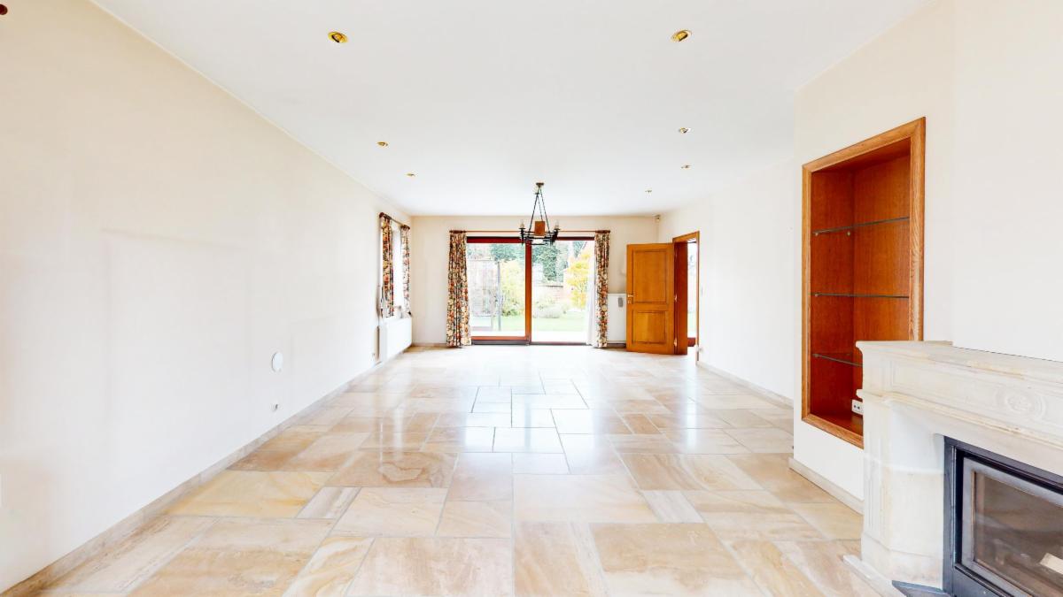 Photo 13 du bien Magnifique villa avec garage, parking et jardin