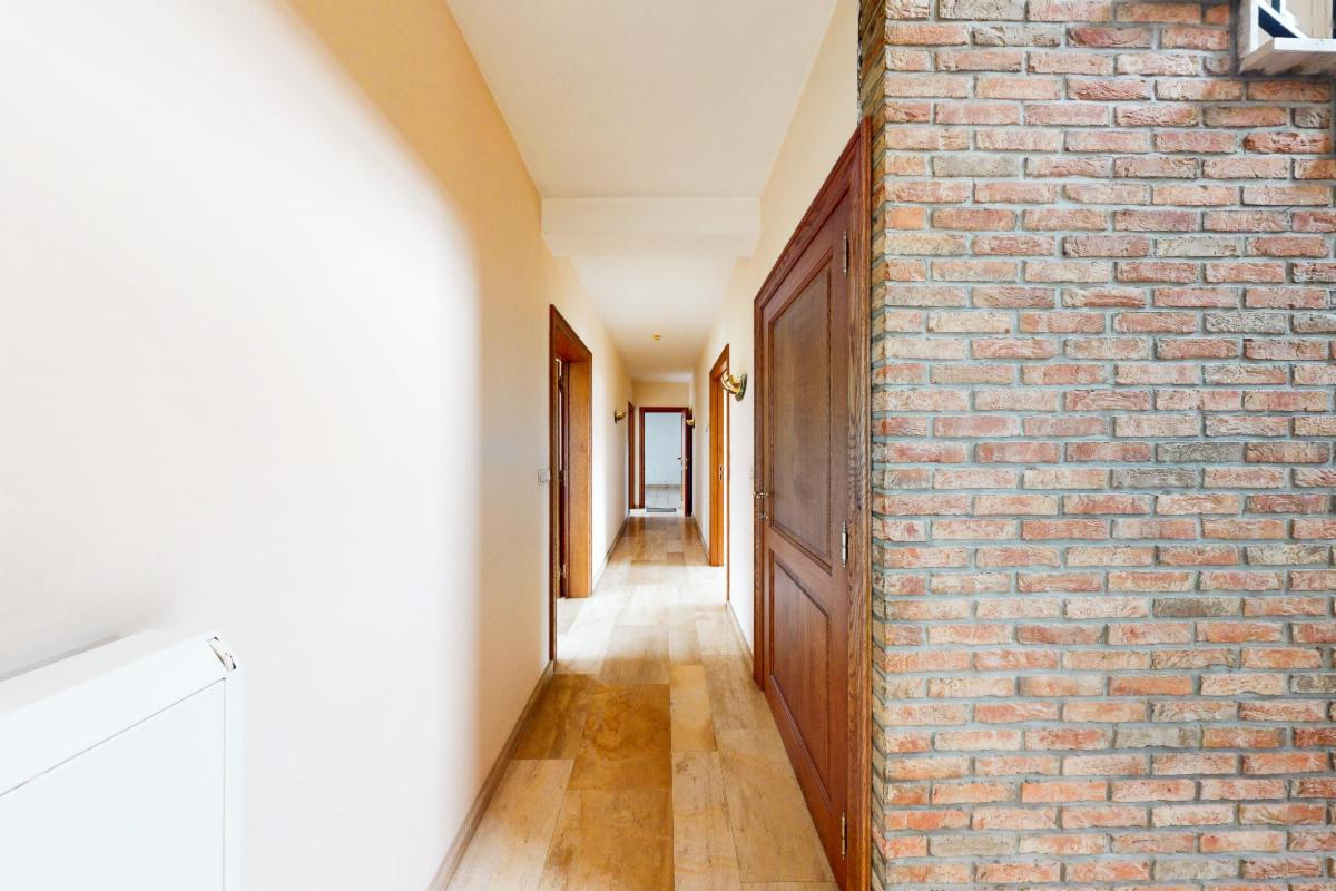 Photo 15 du bien Magnifique villa avec garage, parking et jardin