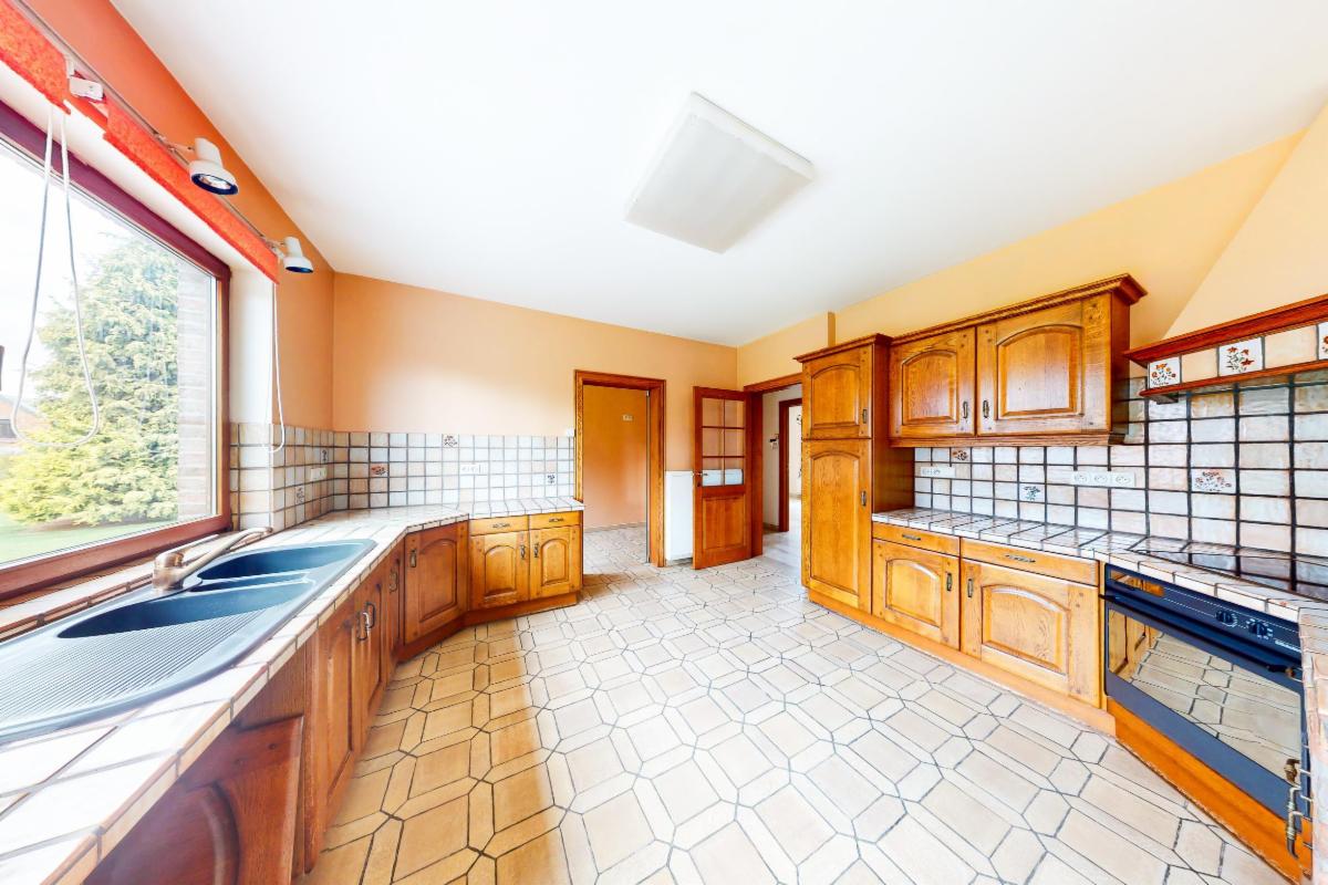 Photo 16 du bien Magnifique villa avec garage, parking et jardin