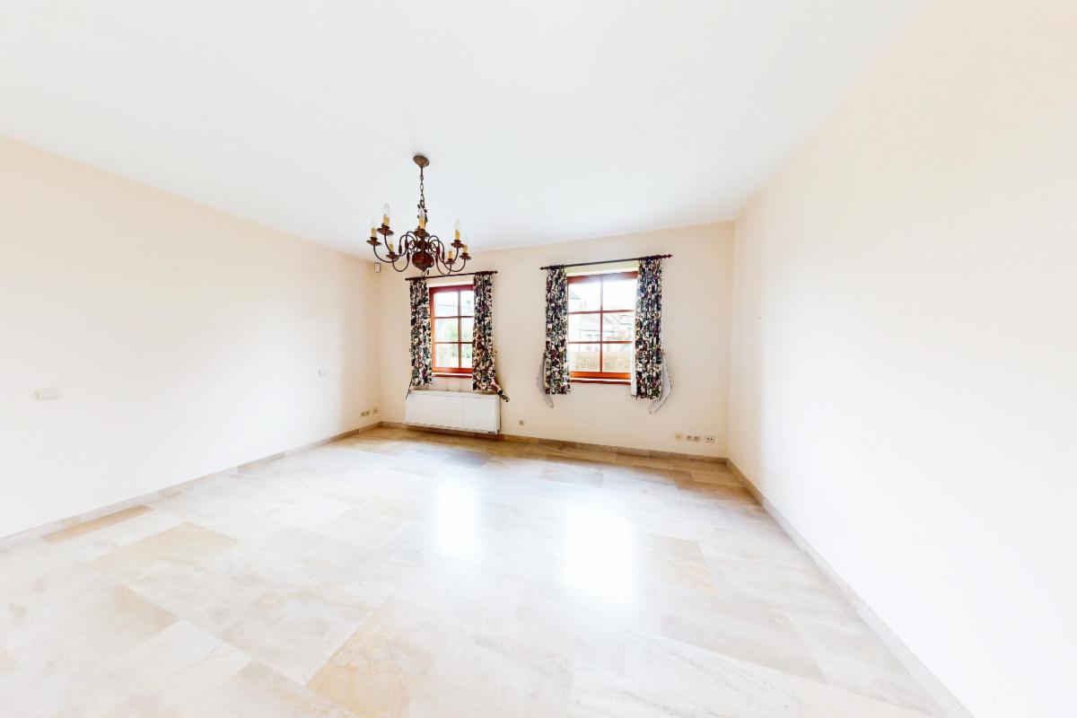 Photo 23 du bien Magnifique villa avec garage, parking et jardin