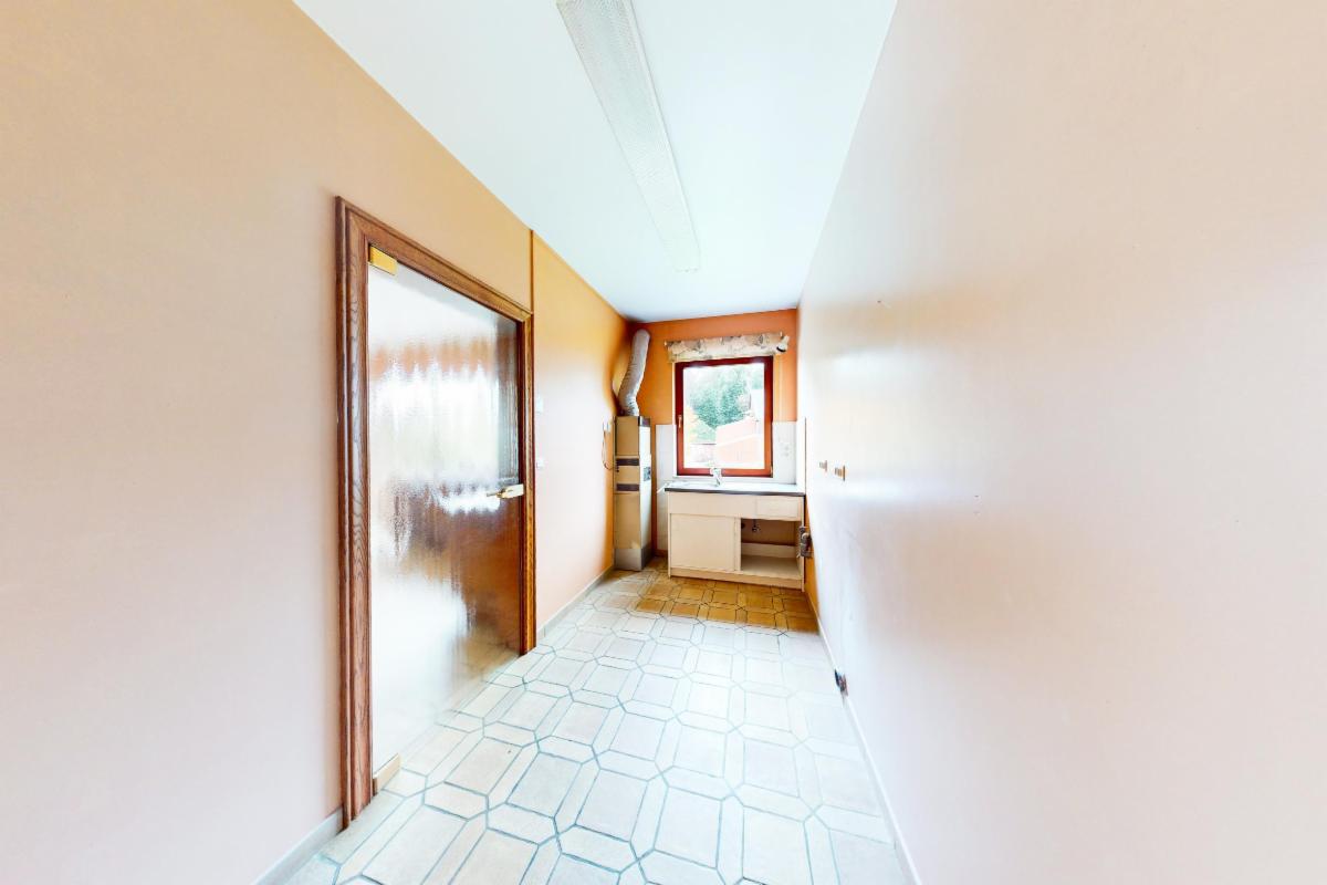 Photo 24 du bien Magnifique villa avec garage, parking et jardin