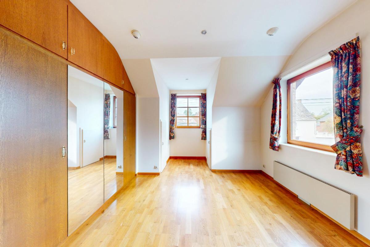 Photo 29 du bien Magnifique villa avec garage, parking et jardin