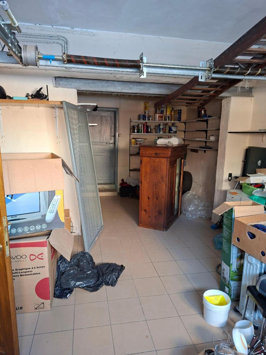 photo 20 du bien Maison située sur la Place de Béclers 
