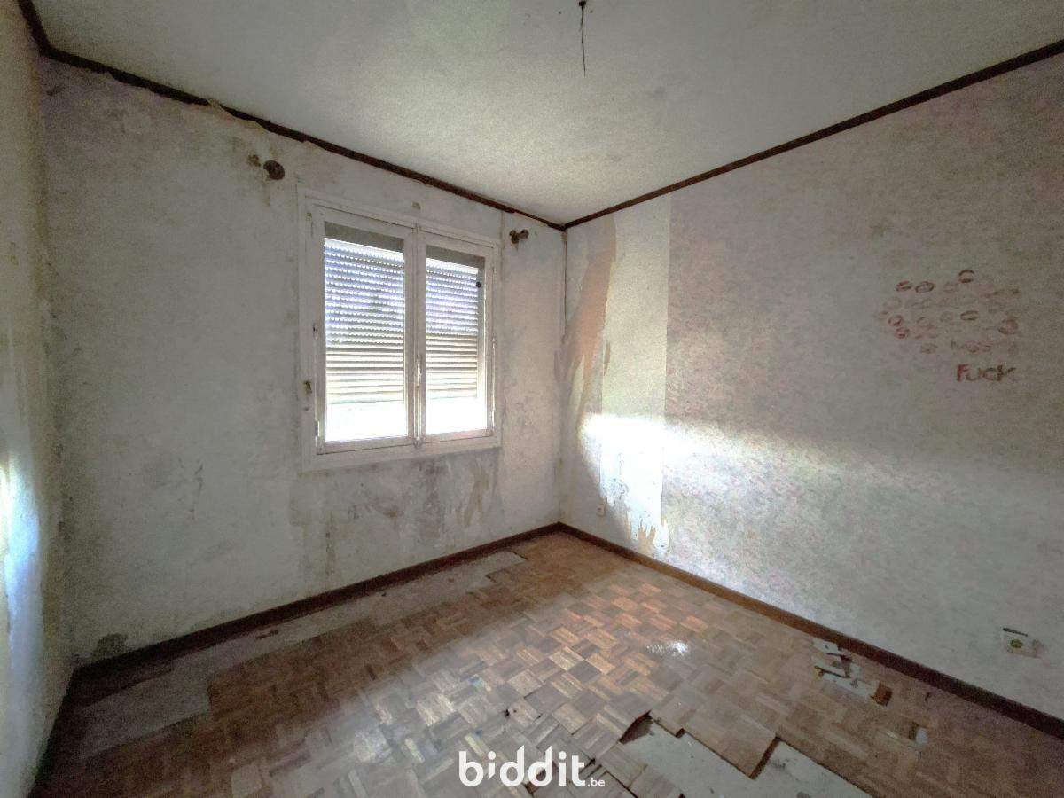 photo 8 du bien Maison d'habitation avec jardin à rénover entièrement