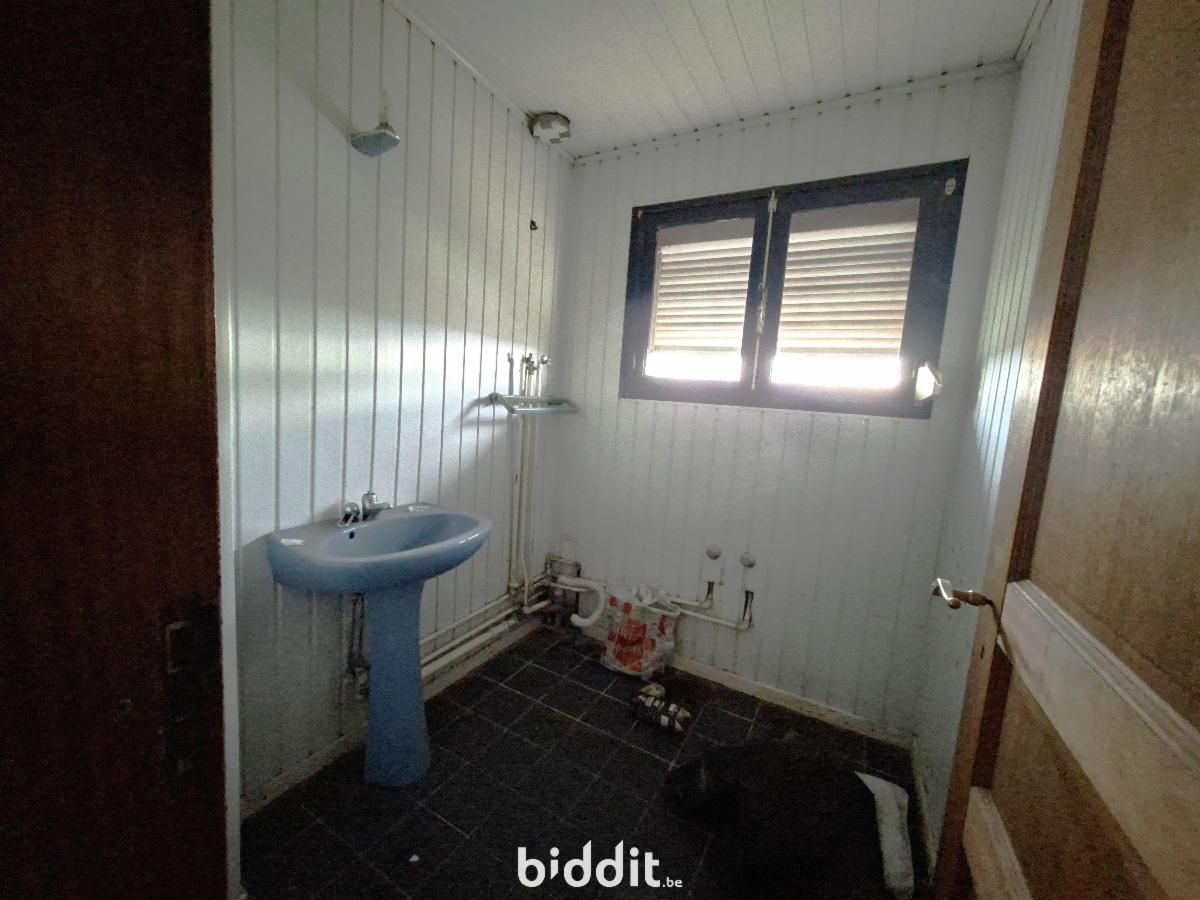 photo 10 du bien Maison d'habitation avec jardin à rénover entièrement