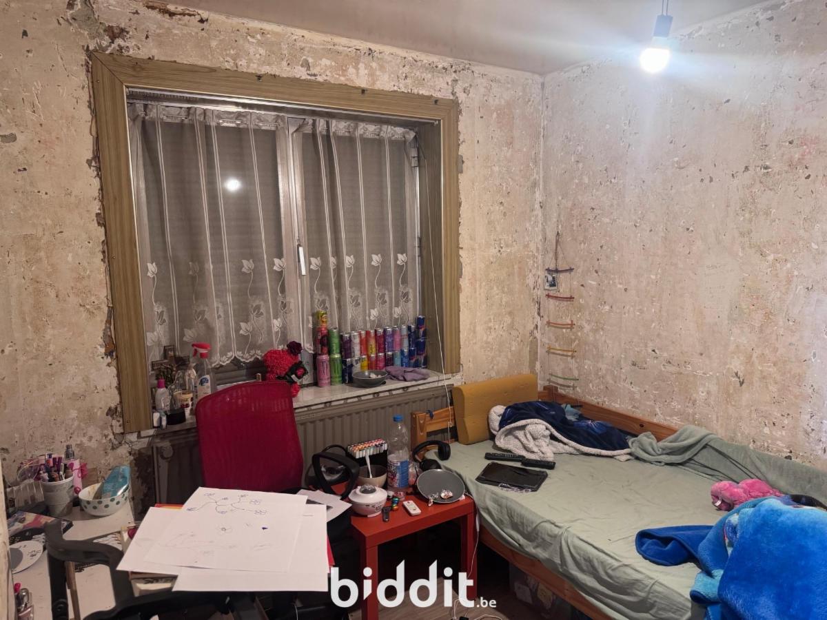 photo 10 du bien Maison de ville avec beau potentiel à rafraichir 