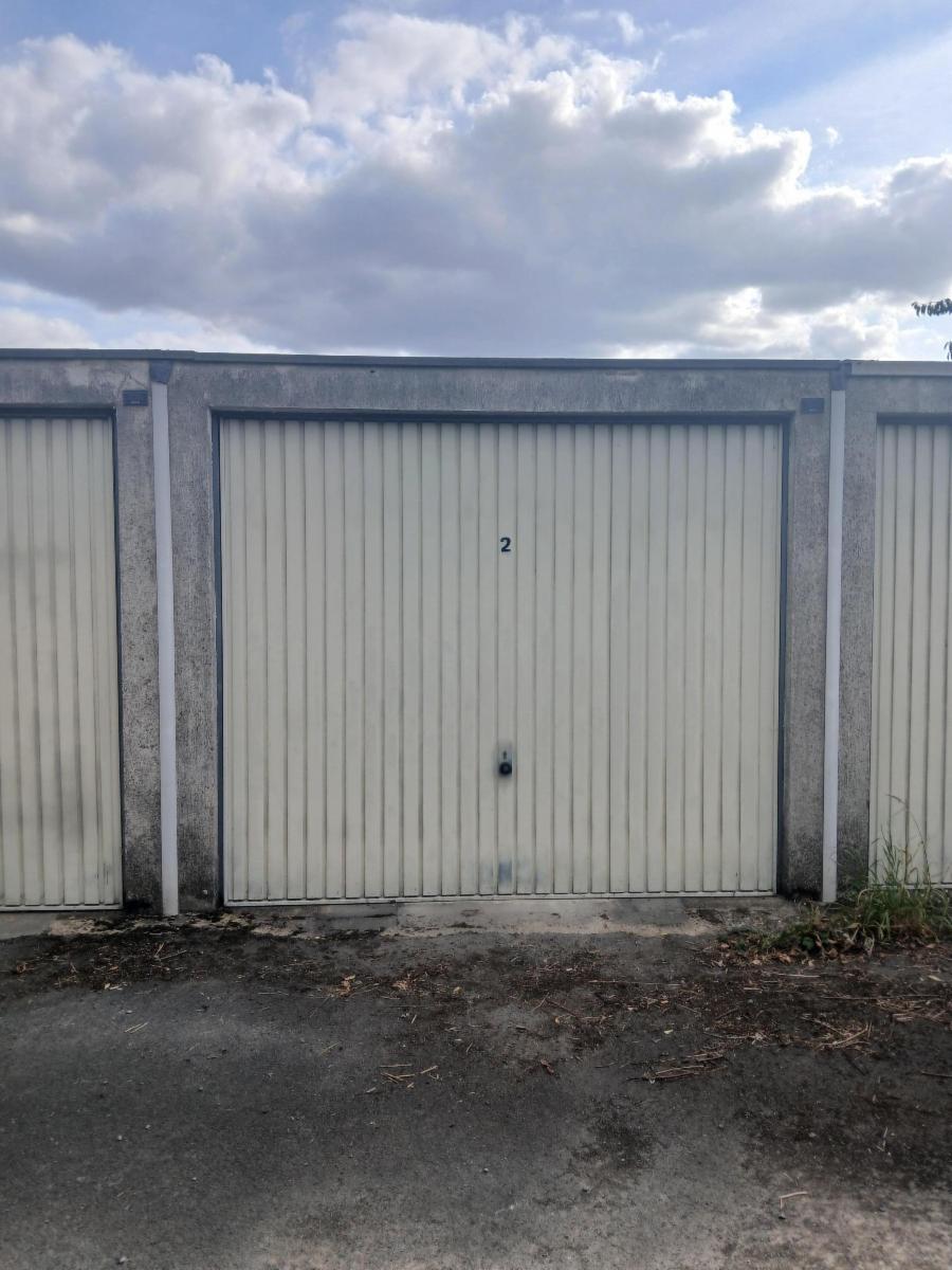 Garage box fermé à vendre 