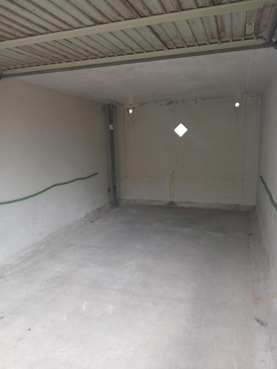 Photo 4 du bien Garage box fermé à vendre 