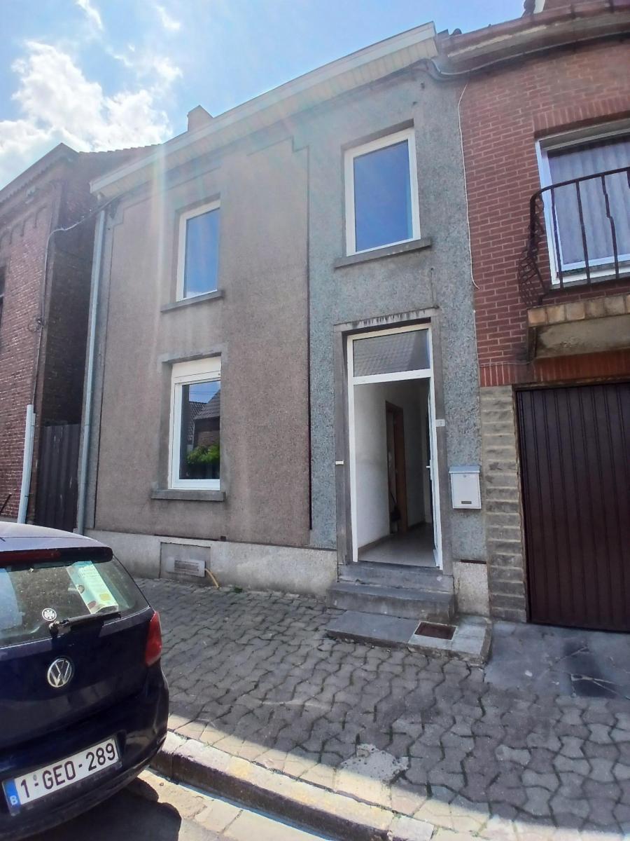 Maison à rénover à Hennuyères