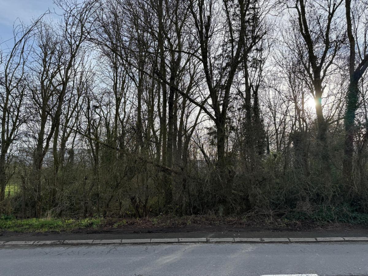 Terrain de 2137 m2 très bien situé 